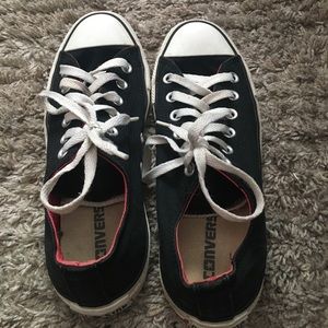 Black and Red Women's Converse Sneaker