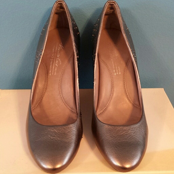 Kenneth Cole silver with embellished stud wedges - Picture 1 of 3