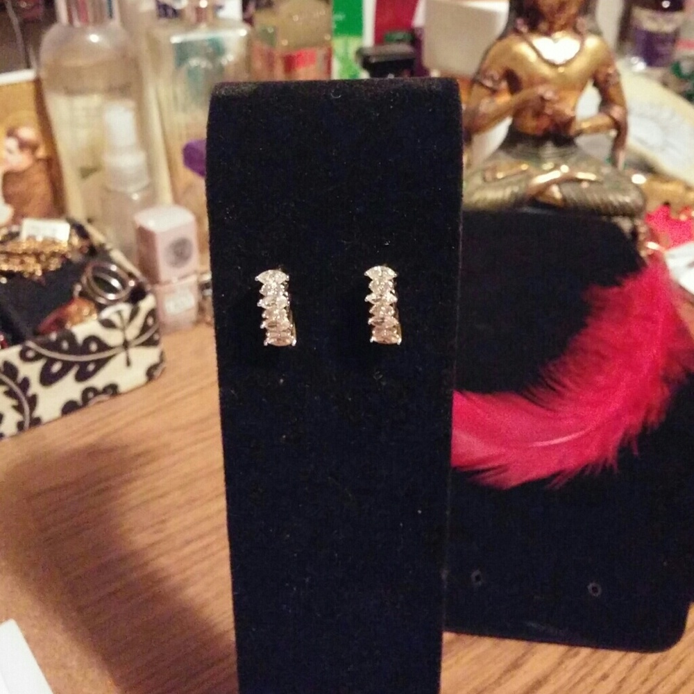 CZ earrings great 🎁