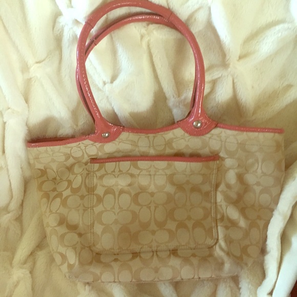 Coach purse - Picture 2 of 4