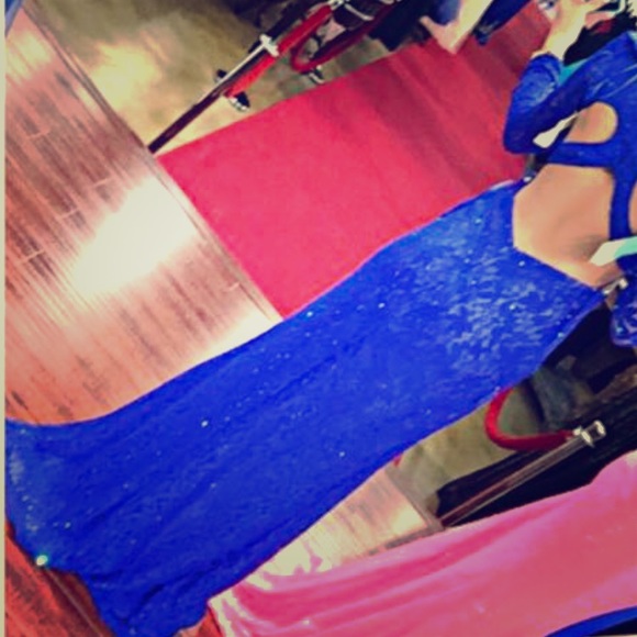 Deep blue prom dress - Picture 2 of 3