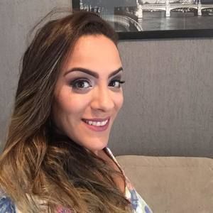 Meet your Posher, Caroline