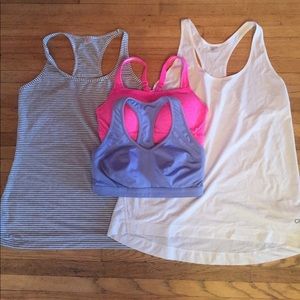 Lot- 2 bras, 2 tanks