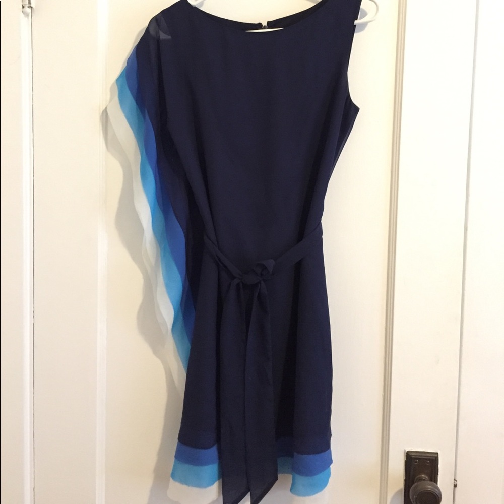 Vince Camilo navy blue dress!