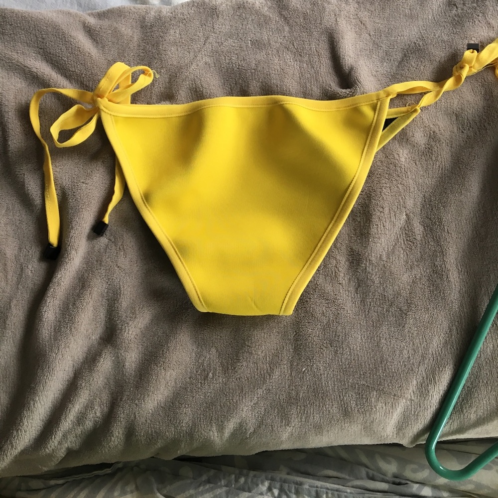 Bikini bottoms - Picture 2 of 2
