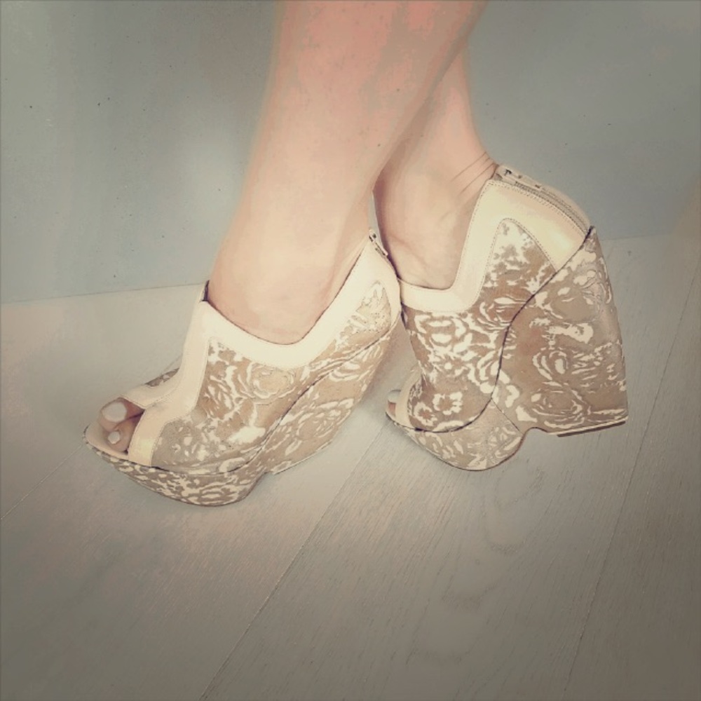 New Nicholas Kirkwood wedges, new with box