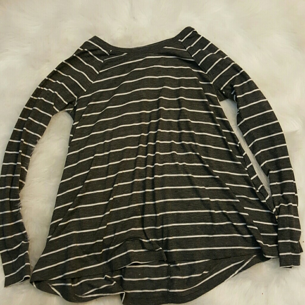 cute flowy shirt