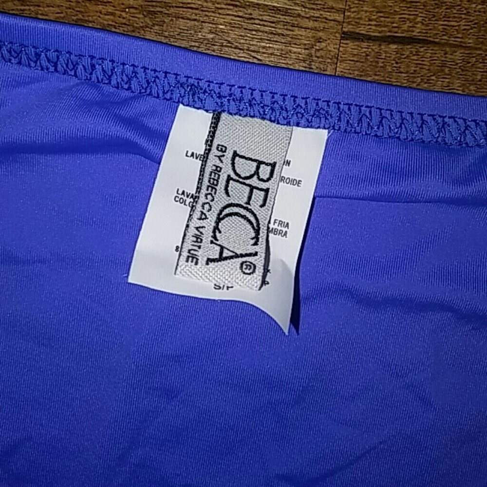 đBecca Bottom - Picture 4 of 5