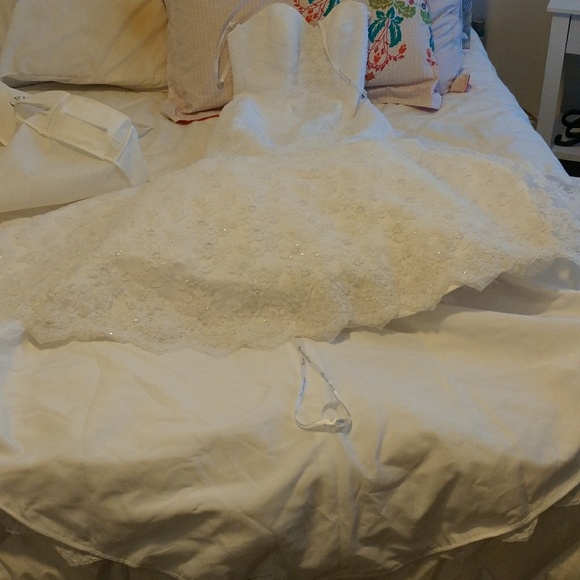 David Bridals Sweetheart Beaded Lace - Picture 3 of 3