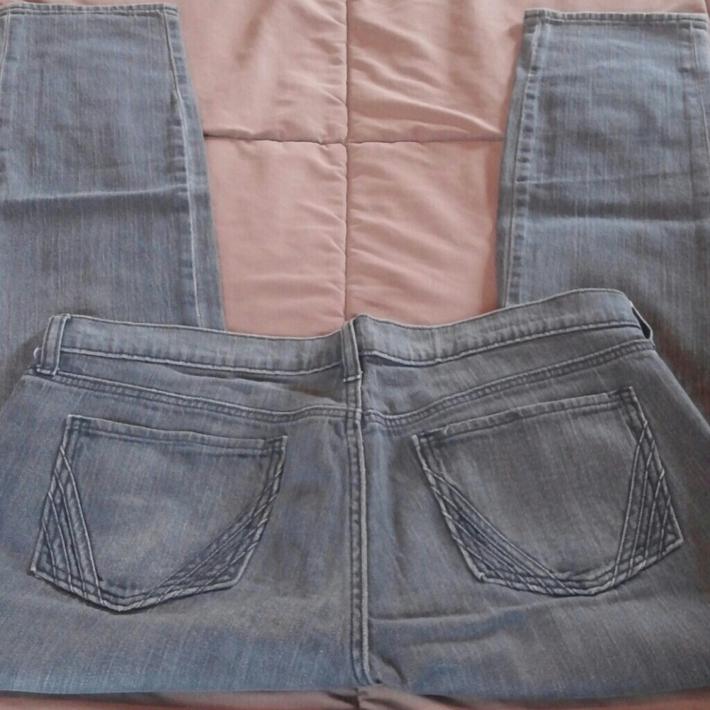 Old Navy ~ The Flirt Grey Jeans