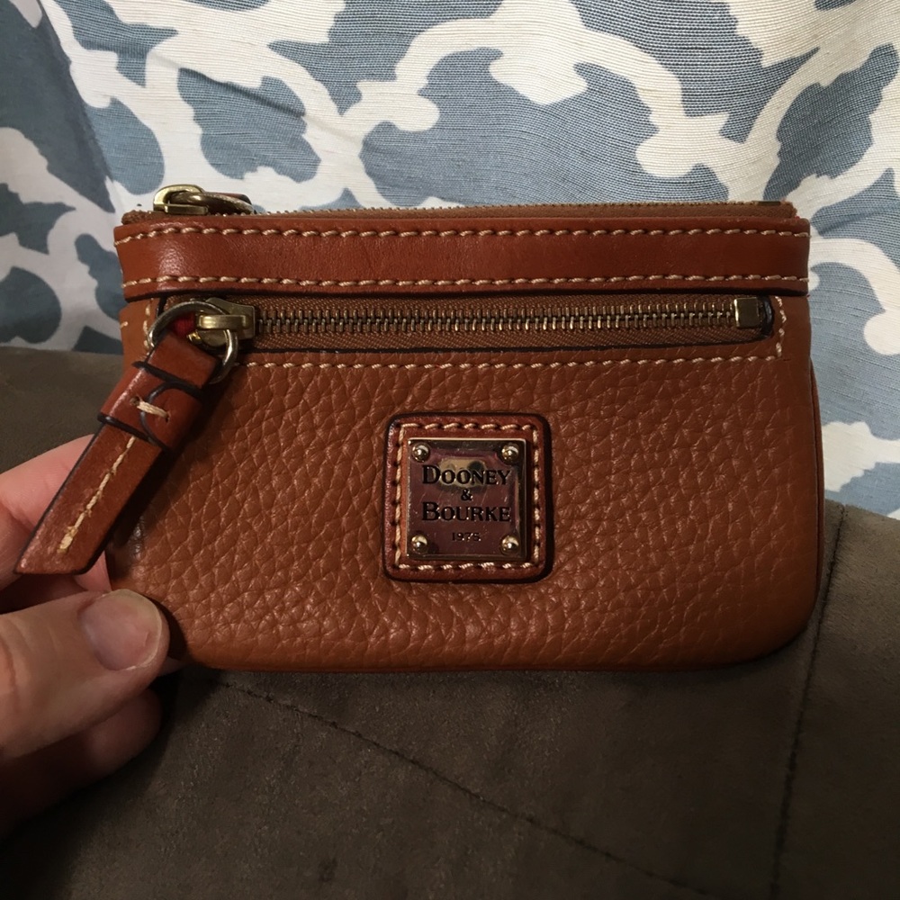 Tan Dooney and Bourke credit card/change purse.