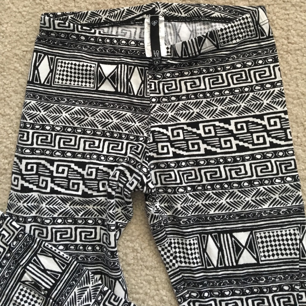 LOVE CULTURE // leggings