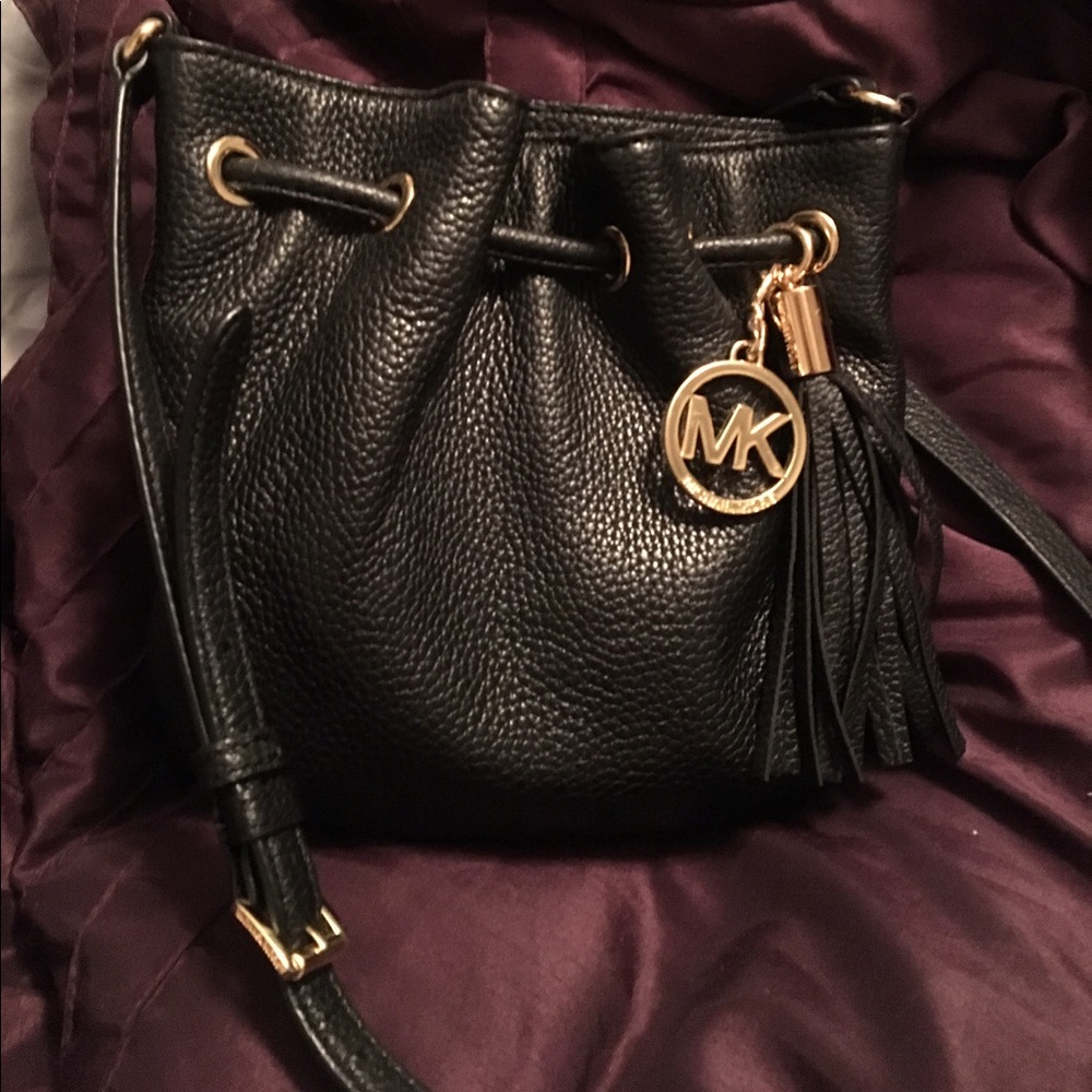 Cute Michael Kors Long Strap Purse