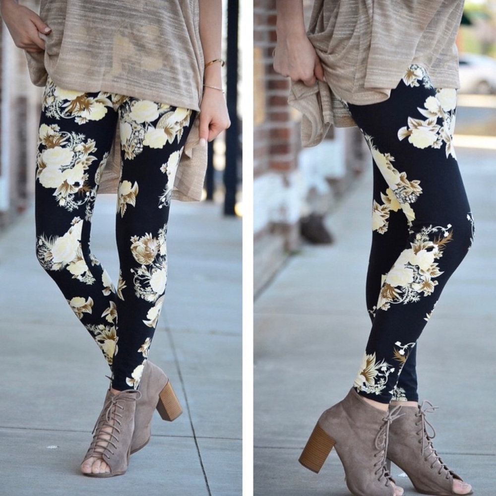 🎉HP 5/10/17🎉🌺Bahama Print Leggings!🌺