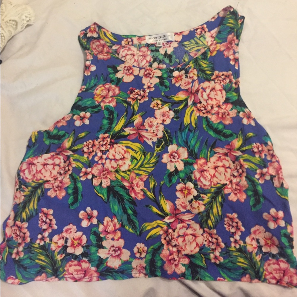 Beautiful floral blouse 🌸