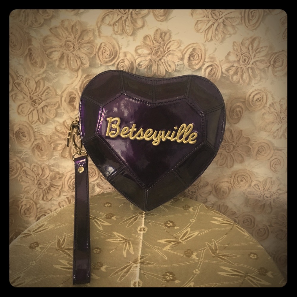 Purple Jewel Heart Betseyville Wristlet Purse