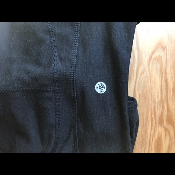 Manduka flux ballet leggings. Size small - Picture 4 of 4