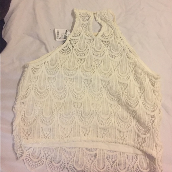 White crop top - Picture 2 of 2