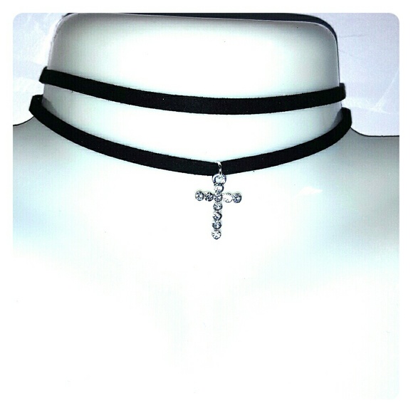 Layered Strand Choker w/Cross - Picture 2 of 4
