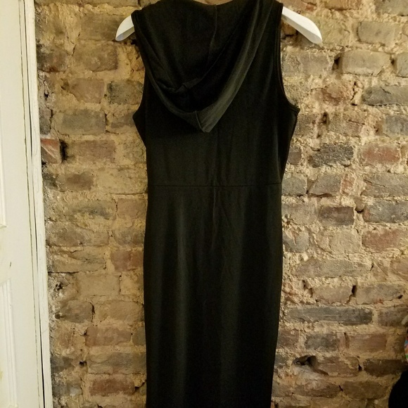 New! Hooded Lace-up Maxi Dress - Picture 3 of 4