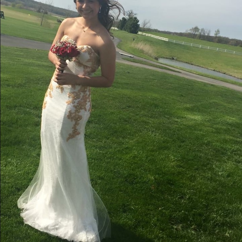 Long white laced Prom dress, size small