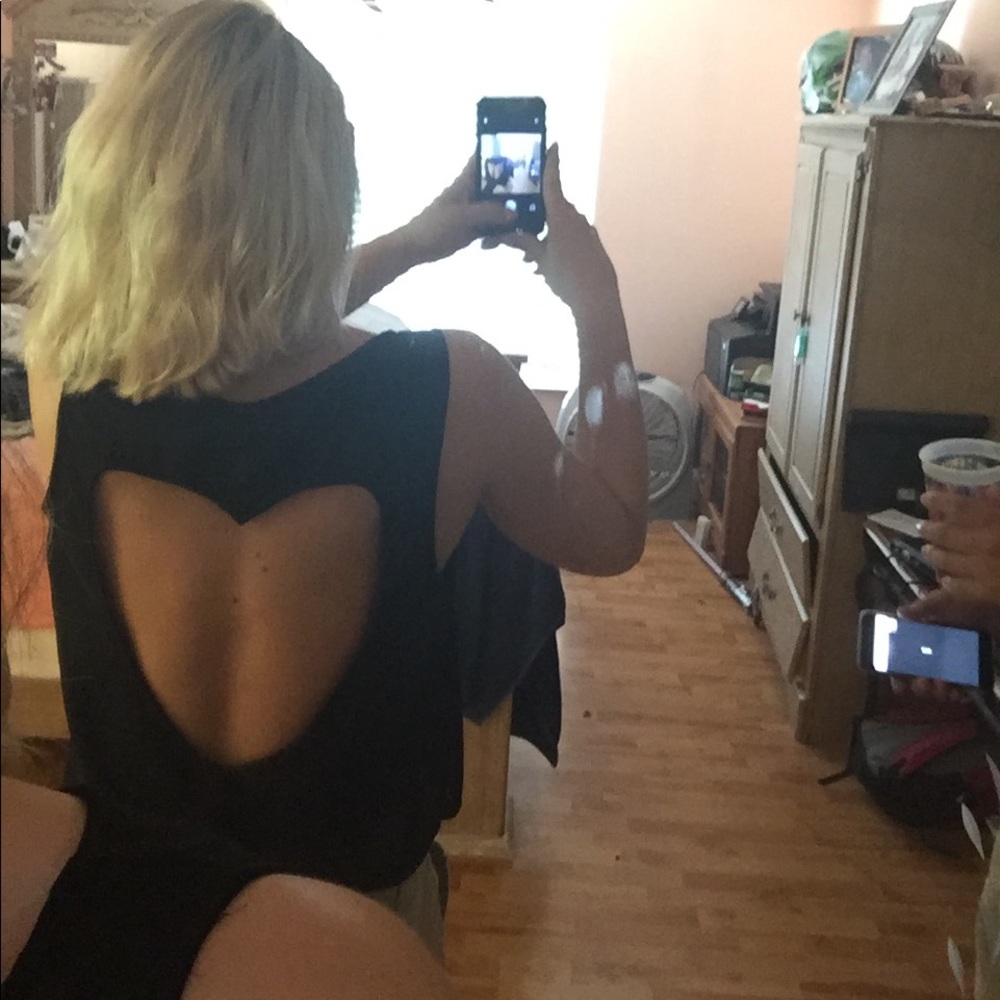 Sheer, cut out on the back in a shape of a heart🖤