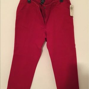Inc red Capri pants NWT