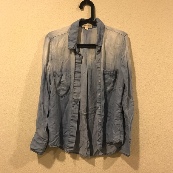 Anthropologie Tops - Cloth & Stone ombré chambray denim shirt Anthropologie Tops - Cloth & Stone ombré chambray denim shirt