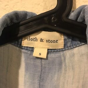 Anthropologie Tops - Cloth & Stone ombré chambray denim shirt Anthropologie Tops - Cloth & Stone ombré chambray denim shirt