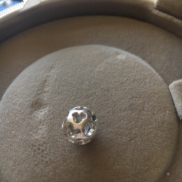 Chamilia Disney Mickey Cut out Bead - Picture 2 of 2