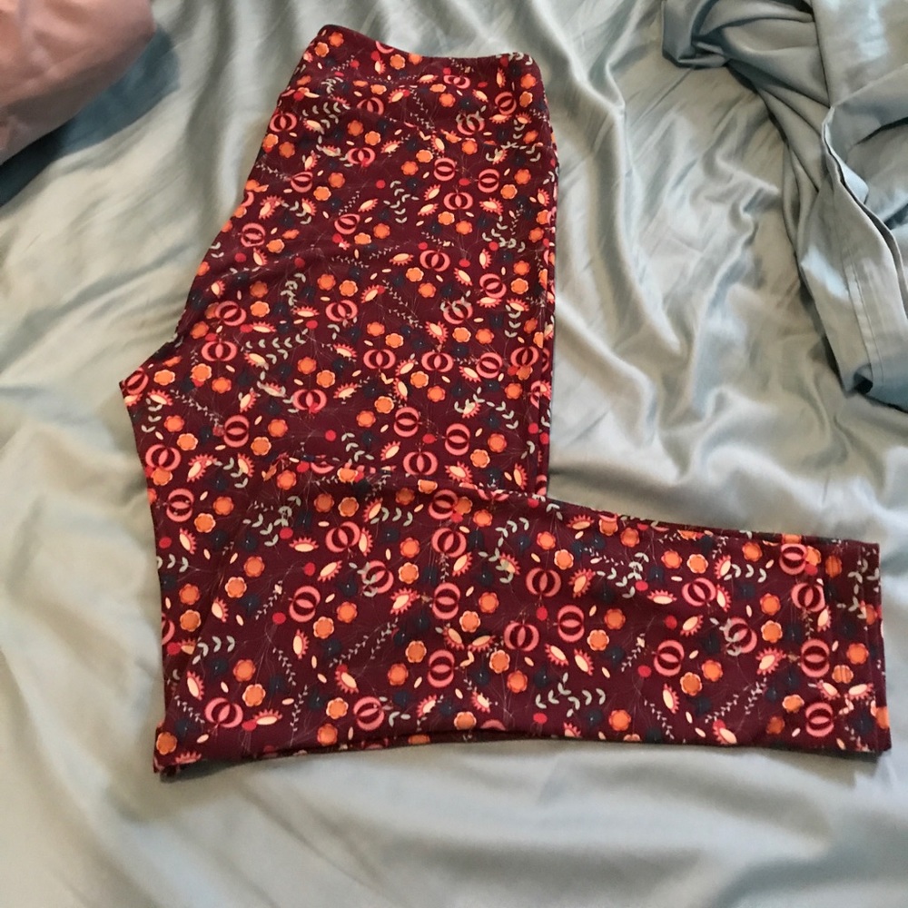 Floral T&C Lularoe leggings