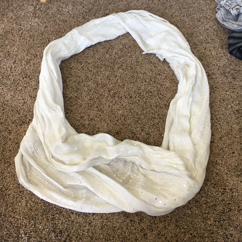 Infinity scarf