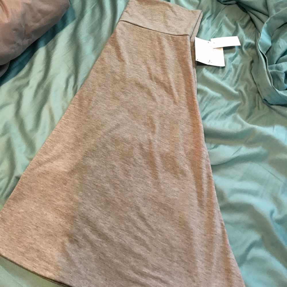 Gray Azure (Lularoe) skirt