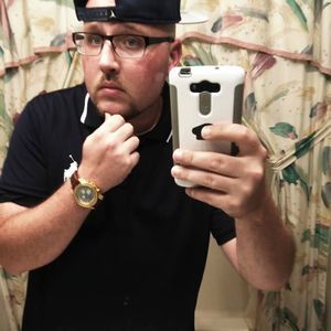 Meet your Posher, Tom