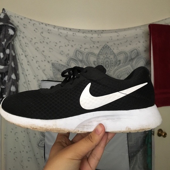 Nike trainers . They're so comfortable - Picture 3 of 4
