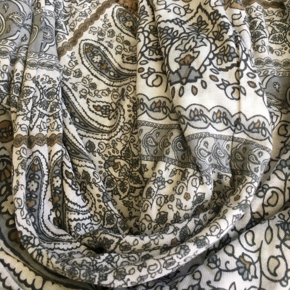 Infinity scarf - Picture 2 of 3