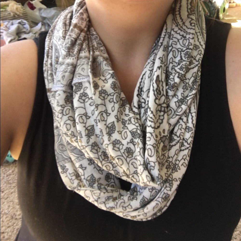 Infinity scarf - Picture 3 of 3