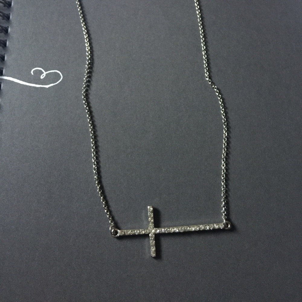 Small cross necklace
