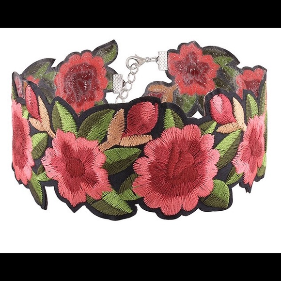 Embroidered Floral Choker - Picture 3 of 3
