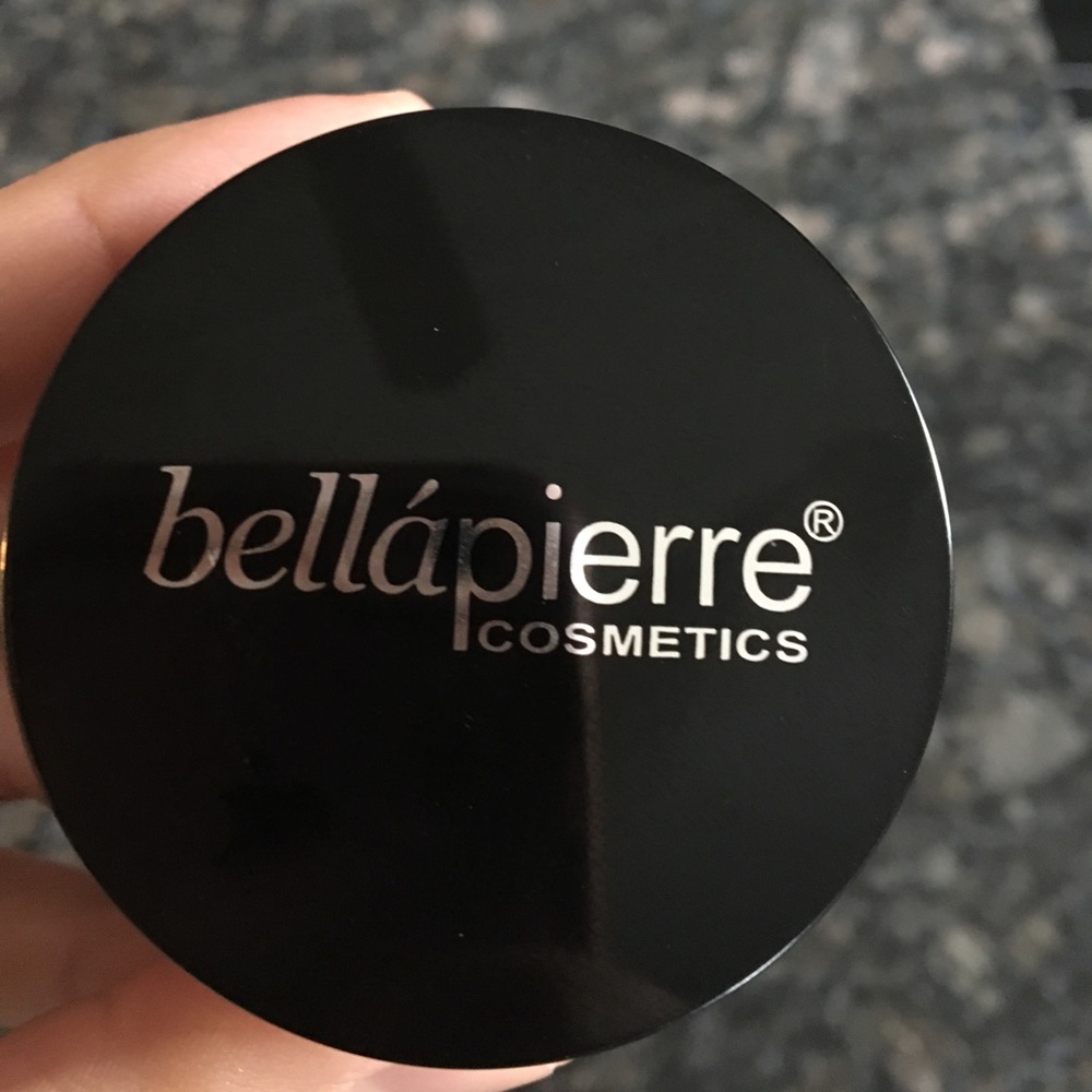 Bella Pierre mineral blush in dessert rose