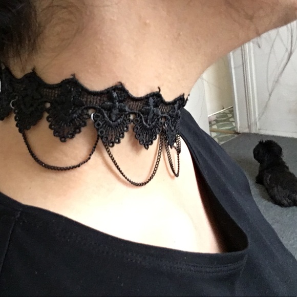 Lace choker - Picture 2 of 2
