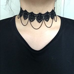 Lace choker