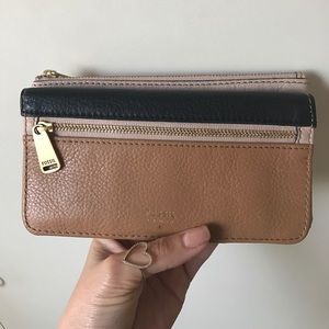Two toned fossil wallet
