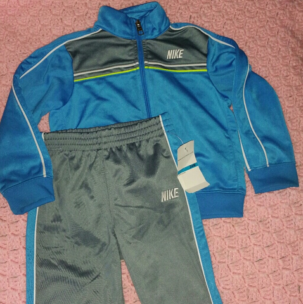 Nike pants and jacket set
