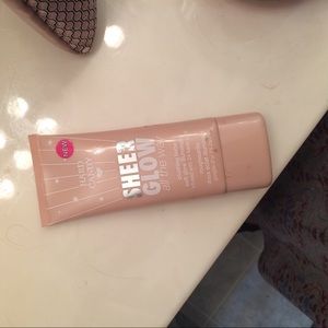 Hard Candy Sheer Glow all the way in blushing babe