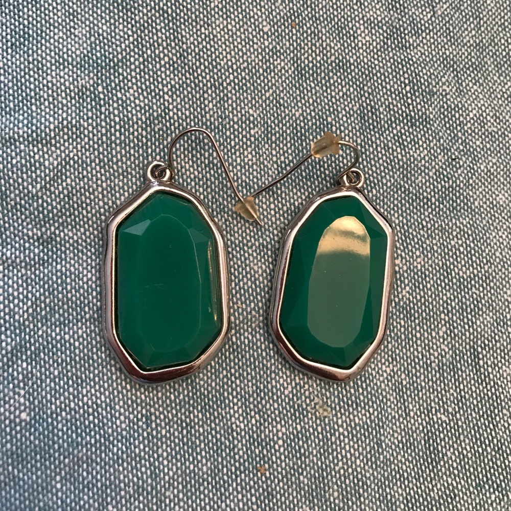 Premier Designs Emerald Color Earrings