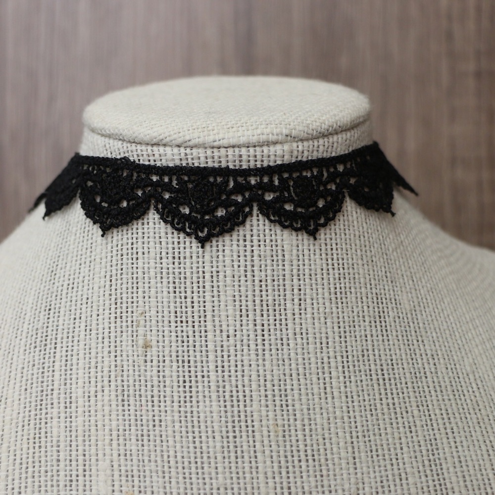 Black Choker