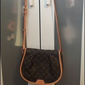 Louis Vuitton Menilmontant MM