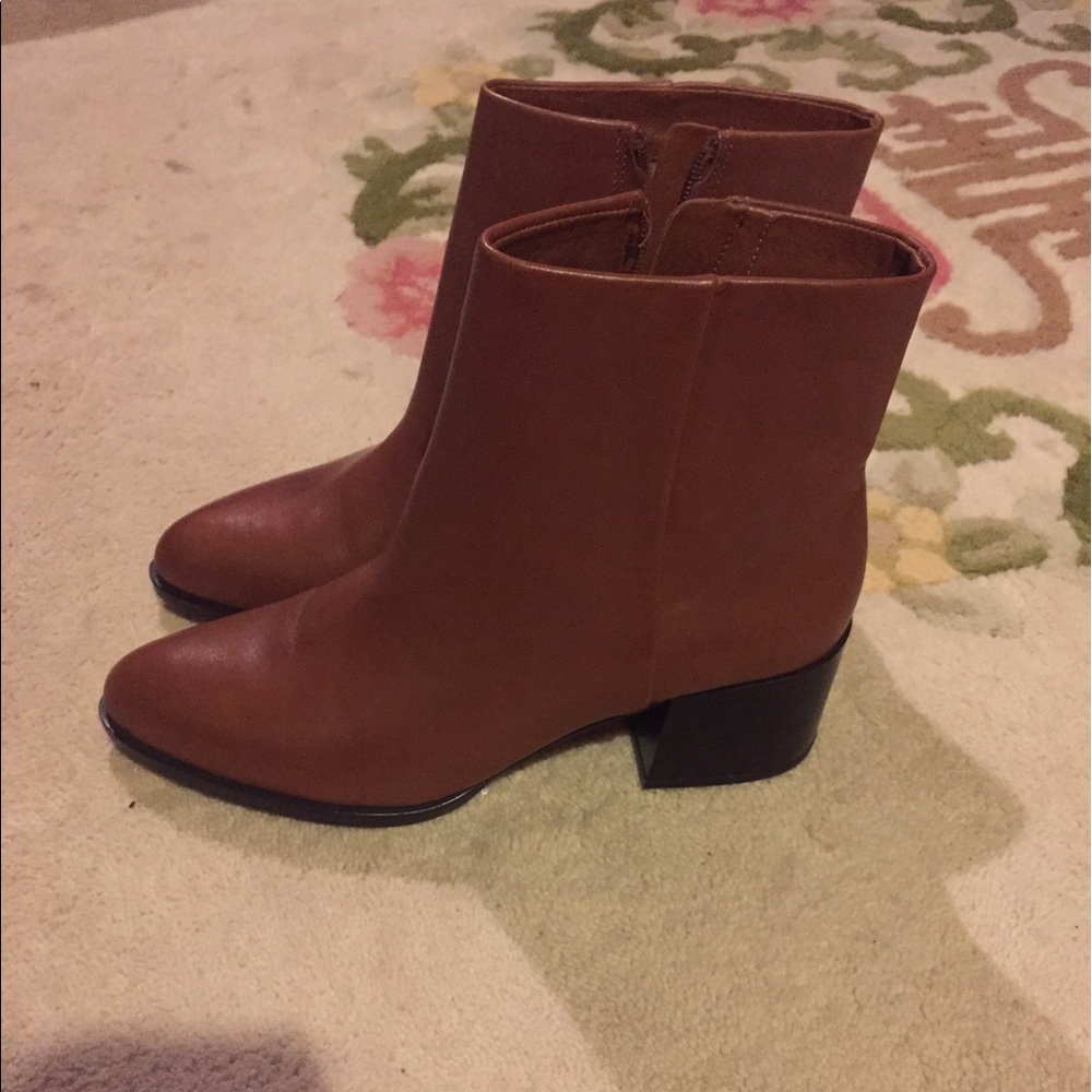 Chestnut ankle booties