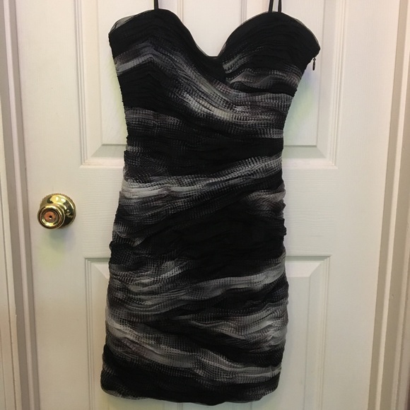 πHPπBCBG Sweetheart, Strapless Black/WhiteDress - Picture 4 of 8
